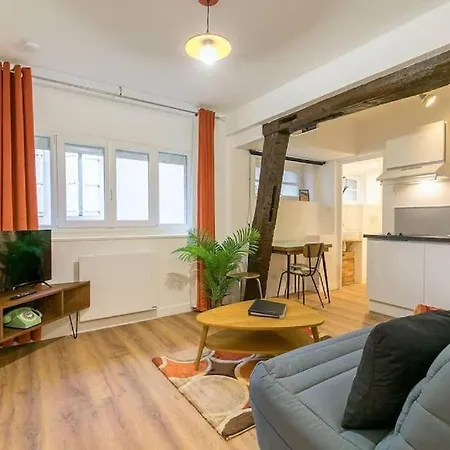 Le Sweet 70's : Au Coeur Du Centre Historique アパート